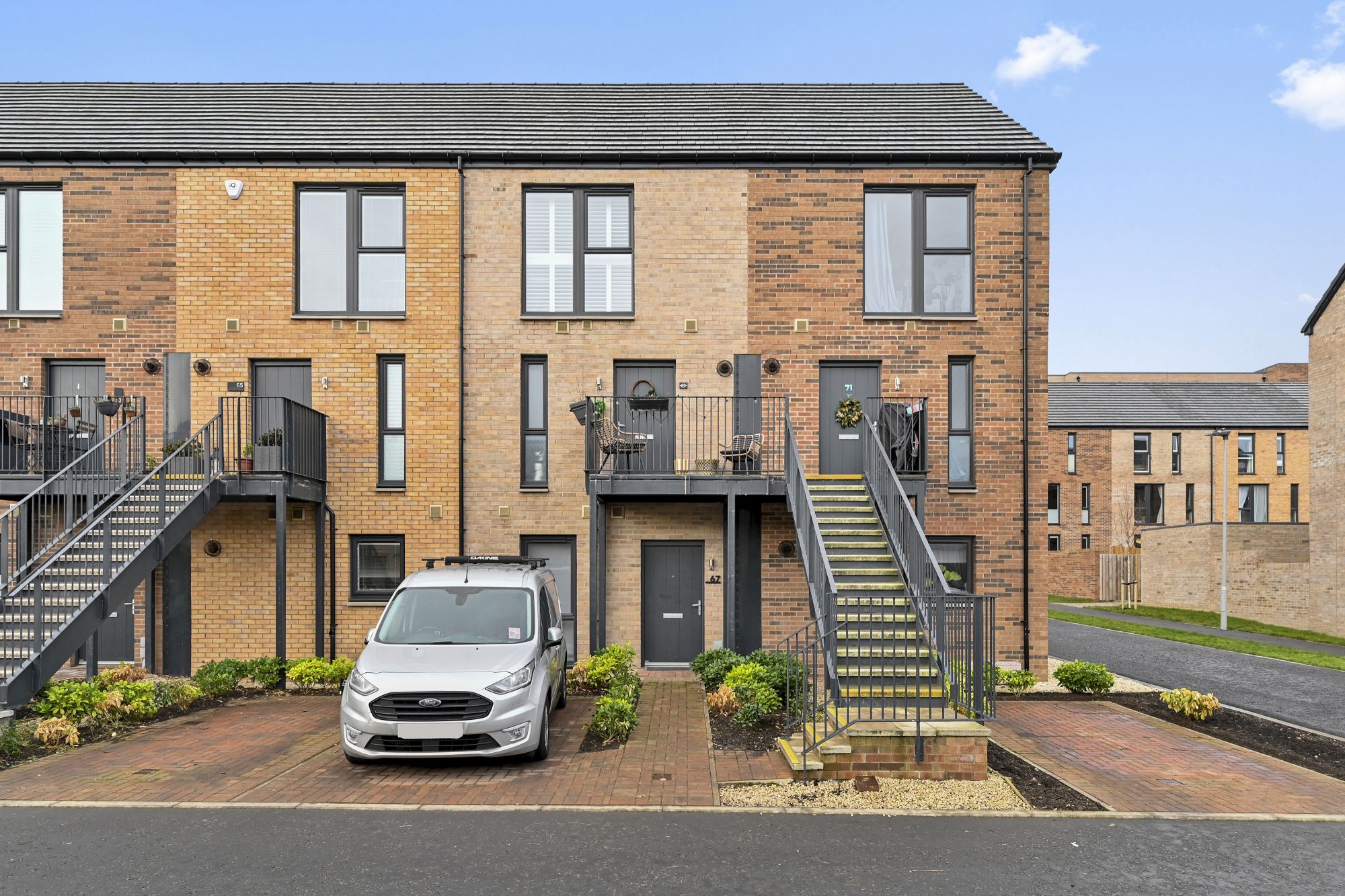69 Cunningham Square, Edinburgh, EH15 1BA