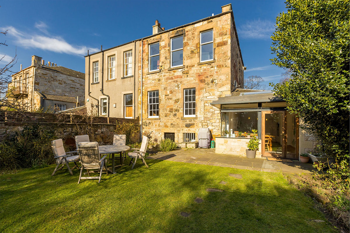 13 West Brighton Crescent, Edinburgh, EH15 1LU