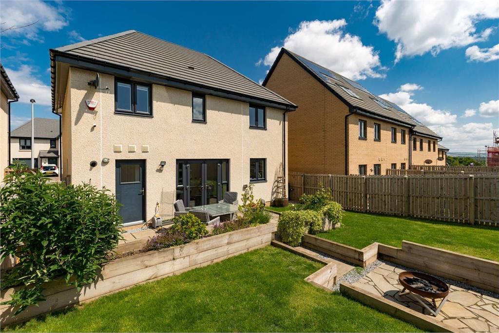 33 Ferrier Medway, Edinburgh, EH17 8PW