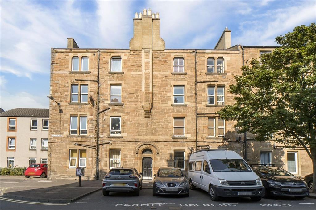 Flat for sale in Leith