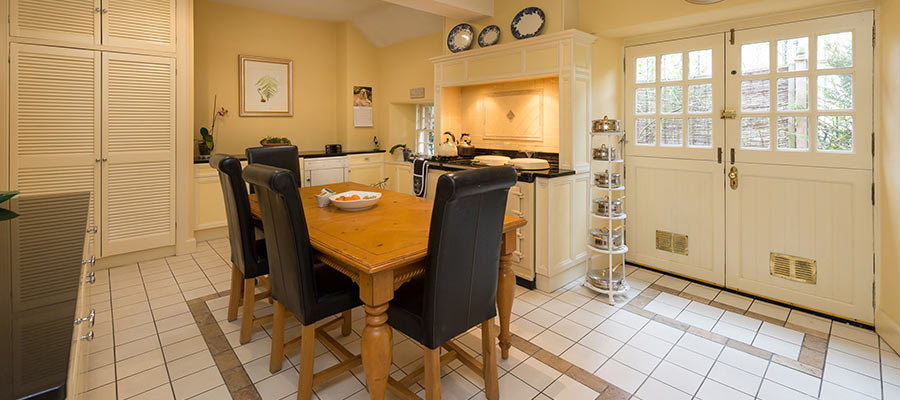 Pape's Cottage kitchen