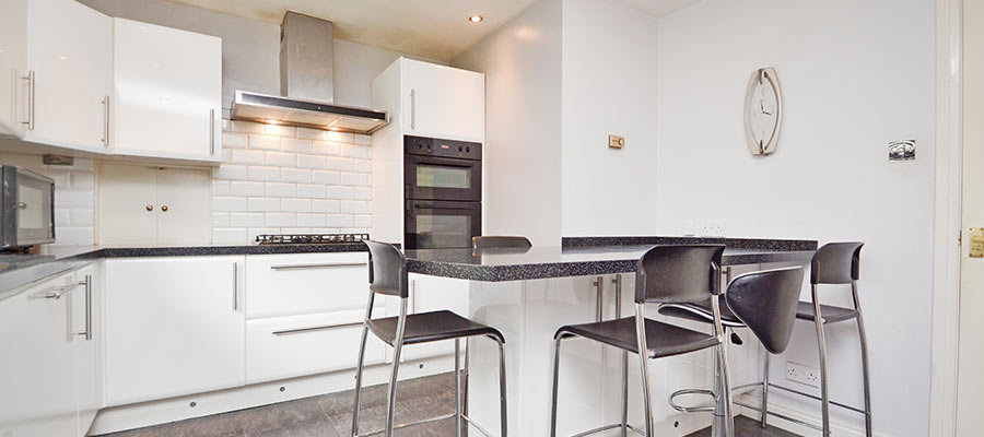 Glamis Place kitchen